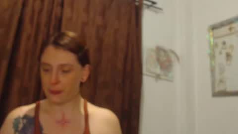     sara      i know you love me xoxox     online show from November 21, 9:30 am