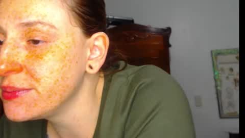     sara      i know you love me xoxox     online show from March 16, 5:44 am