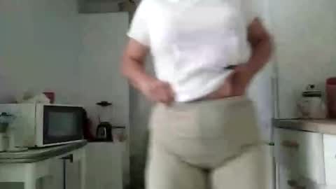 Snapshot of mya_myrella chatting on October 23, 10:25 am mya_myrella online show from October 23, 10:25 am