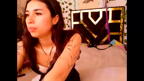 miagosling  NTMU  Dont forget follow me  online show from October 2, 7:54 pm