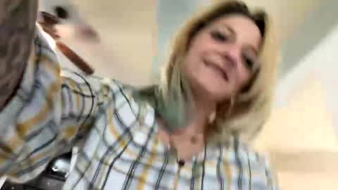 Snapshot of myahdiction chatting on November 7, 7:25 pm myahdiction online show from November 7, 7:25 pm