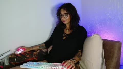 myamillor online show from April 4, 8:28 pm