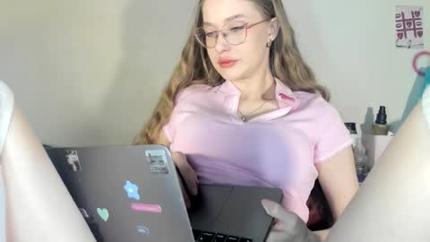 chloe online show from May 6, 8:14 pm
