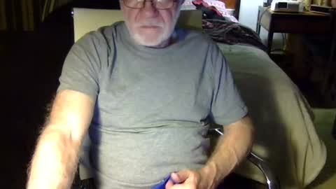 r-glenn-01 online show from February 16, 4:19 am