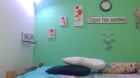 Angel Cute online show from October 5, 7:01 pm