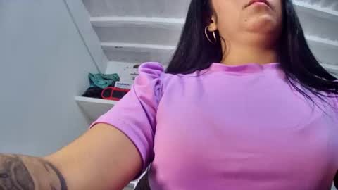 Snapshot of myhoney_hot chatting on January 9, 2:01 am myhoney_hot online show from January 9, 2:01 am