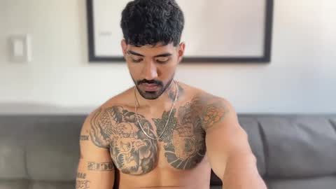 Myke esthetic online show from January 13, 6:05 pm