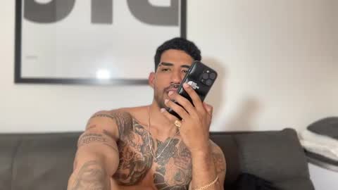 Myke esthetic online show from January 29, 3:22 am