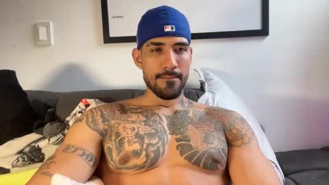 Myke esthetic online show from October 11, 8:18 pm