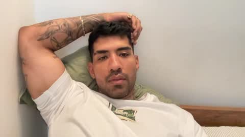 Myke esthetic online show from April 5, 8:06 pm