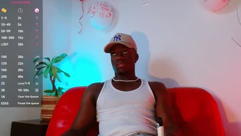 Mylo Wallace  online show from February 20, 3:23 am