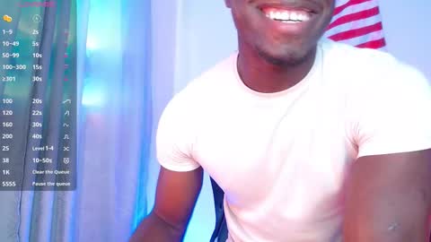 Mylo Wallace  online show from December 2, 7:53 pm