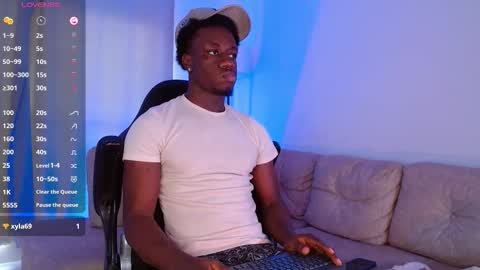 Mylo Wallace  online show from February 3, 1:05 pm