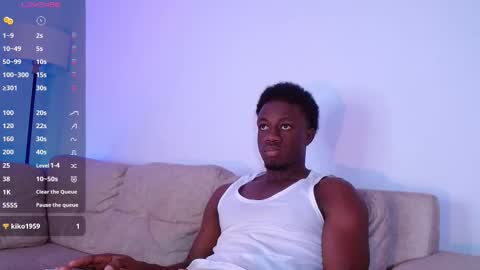 Mylo Wallace  online show from February 17, 1:29 pm