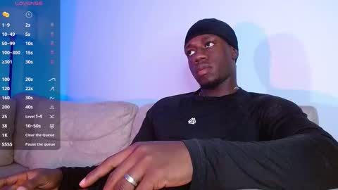 Mylo Wallace  online show from March 4, 3:12 am