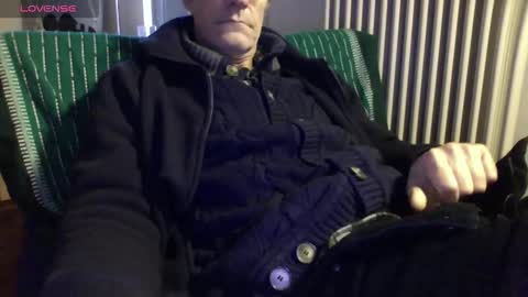 Snapshot of mynakedbeach chatting on February 19, 10:44 am Bi sexy guy lovense hush is on private is open or password show tip if you like. online show from February 19, 10:44 am
