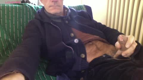 Snapshot of mynakedbeach chatting on March 25, 7:03 am Bi sexy guy lovense hush is on private is open or password show tip if you like. online show from March 25, 7:03 am