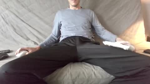 Felt like showing off online show from November 18, 4:44 pm