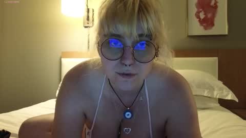 Snapshot of myrtlemystic chatting on January 15, 4:39 am Myrtle Faust online show from January 15, 4:39 am