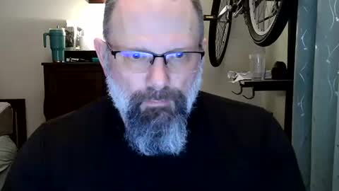 Just hanging out - No pressure online show from March 17, 5:11 am