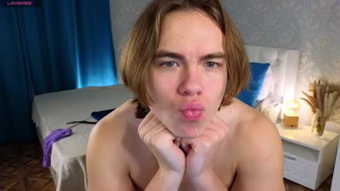 Mickey online show from December 13, 9:41 pm