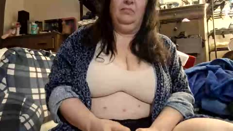 mysteriouswoman18 online show from December 1, 12:37 am