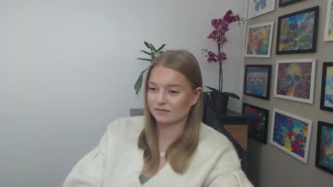 Erica online show from February 26, 1:21 pm