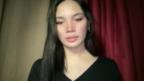 UR GIRL NEXTDOOR online show from February 4, 5:41 pm