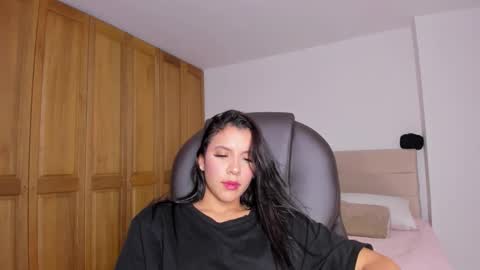 Snapshot of mysteyes chatting on October 19, 9:48 pm Elena online show from October 19, 9:48 pm