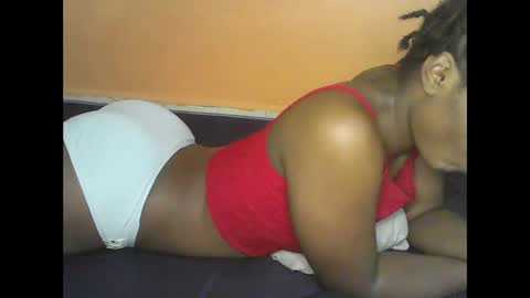 mystic_linna online show from May 16, 3:03 am