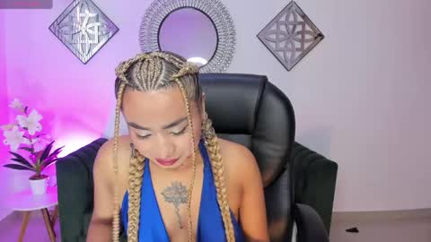 mystic_nova_ online show from May 26, 11:28 am