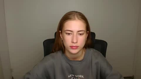 Emelie online show from October 21, 11:22 am