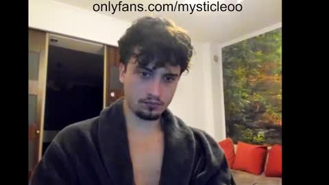 Mystic Leo online show from December 26, 2:59 pm