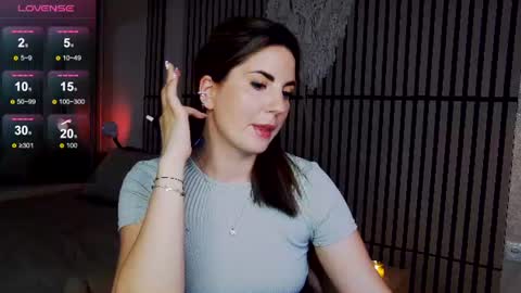 Snapshot of mystique_girl_ chatting on July 8, 6:34 pm Angeline online show from July 8, 6:34 pm