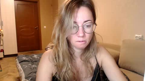 Maya online show from December 7, 3:47 am