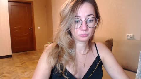 Maya online show from December 18, 6:46 pm