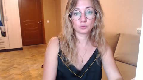 Maya online show from December 19, 5:18 pm