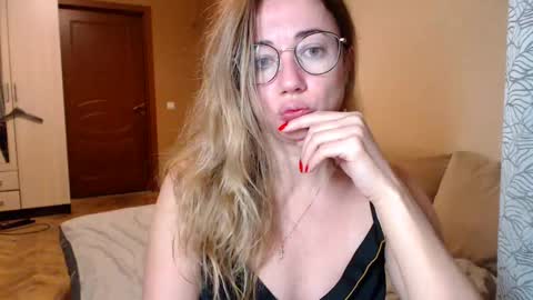 Maya online show from January 4, 4:23 am