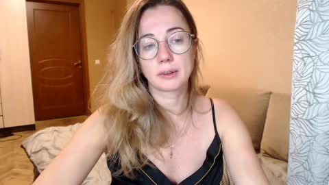 Maya online show from January 4, 7:23 pm