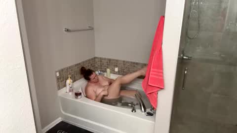 Snapshot of mysweetspot20 chatting on December 13, 11:10 pm mysweetspot20 online show from December 13, 11:10 pm