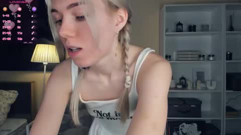 Olivia or just olive online show from December 22, 7:11 pm