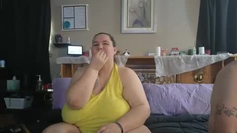 Snapshot of mzjuicybootay2169 chatting on December 7, 2:57 pm Mzjuicybootay online show from December 7, 2:57 pm