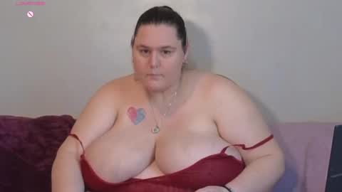 Snapshot of mzjuicybootay2169 chatting on September 12, 7:36 pm Mzjuicybootay online show from September 12, 7:36 pm