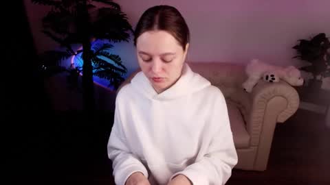 Eva  online show from October 1, 2:50 am