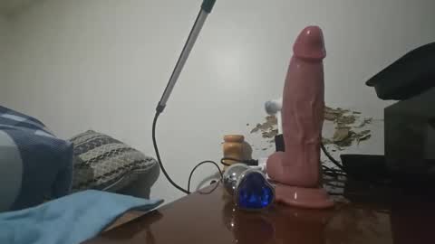 Snapshot of n11741y chatting on December 1, 5:56 am bigassdildomachine online show from December 1, 5:56 am