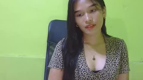 nessa online show from December 3, 10:35 am