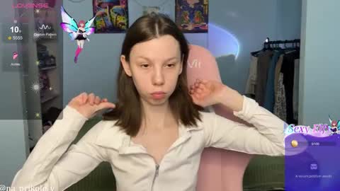 Vanessa and Julia  online show from February 11, 4:45 pm