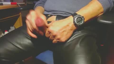 naaapa online show from December 11, 3:37 pm