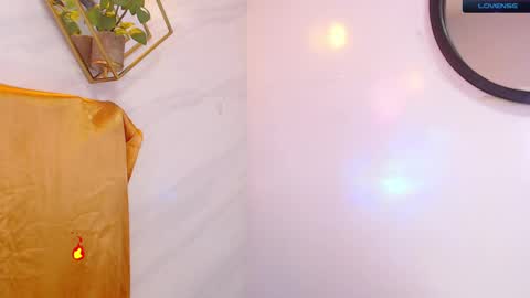 naamah_b online show from January 15, 3:07 pm