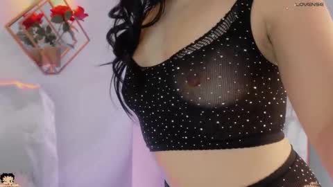naamah_b online show from September 10, 2:28 pm